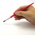 筆軸は硬質で耐久性に優れたアルマイト加工を施したアルミニウムを採用。握りやすくバランスの取れた重量で繊細な操作が可能。